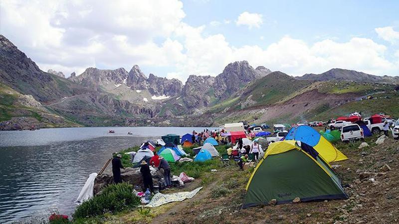 Cilo Sat Dağları'ndaki doğal güzellikler doğaseverleri cezbetti