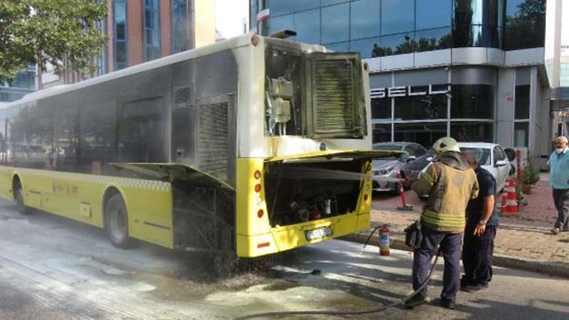 Ataşehir'de yolcu otobüsünde yangın paniği