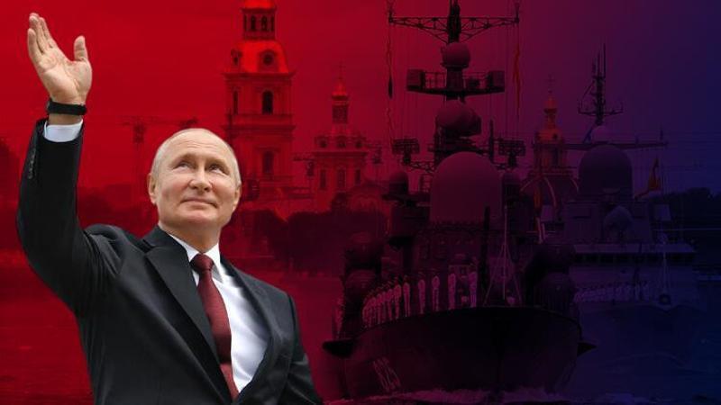 Rus Donanması Günü nedeniyle geçit töreni düzenlendi