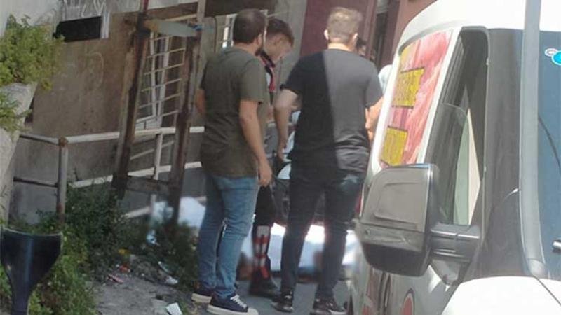 Beyoğlu'nda silahlı kavga! Olay yeri görüntüleri