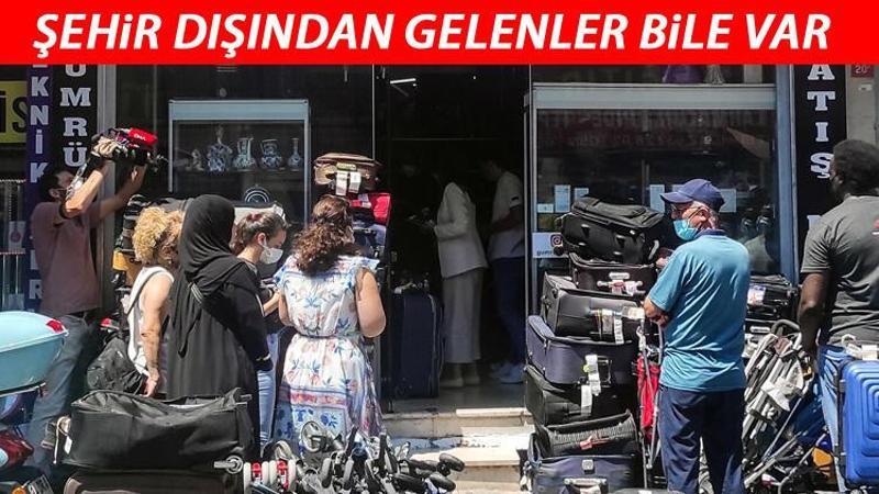 Havalimanlarında unutulan eşyalar satışa çıkarıldı