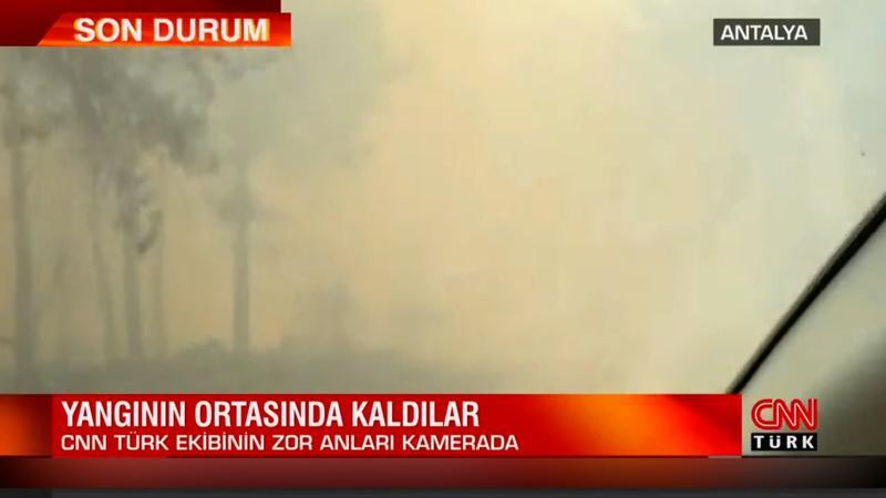 Yangının ortasında kaldılar! CNN TÜRK ekibinin zor anları kamerada