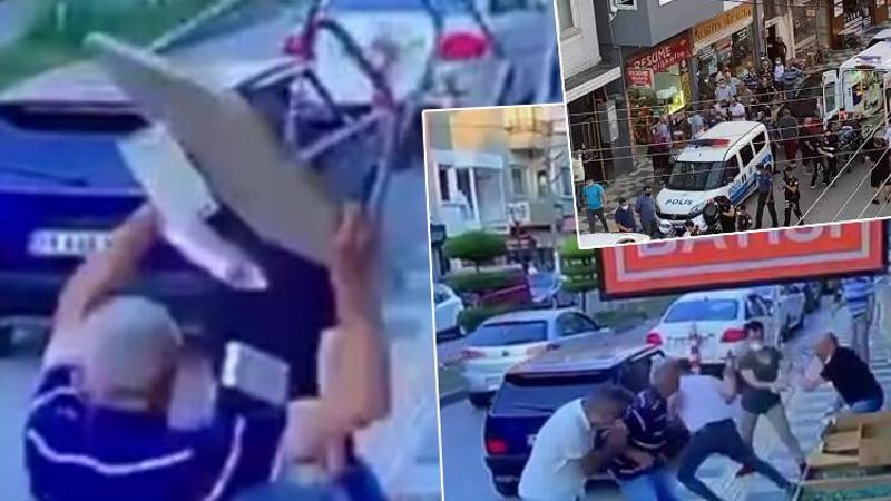 Baba ve oğlunun sokak ortasında bıçaklandığı kavga kamerada
