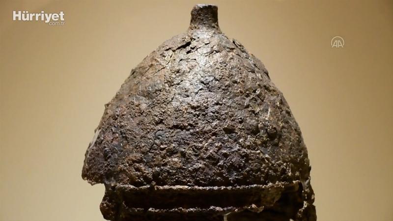 Boğazkale Müzesi'nin ilgi odağı 2 bin 800 yıllık demir miğfer