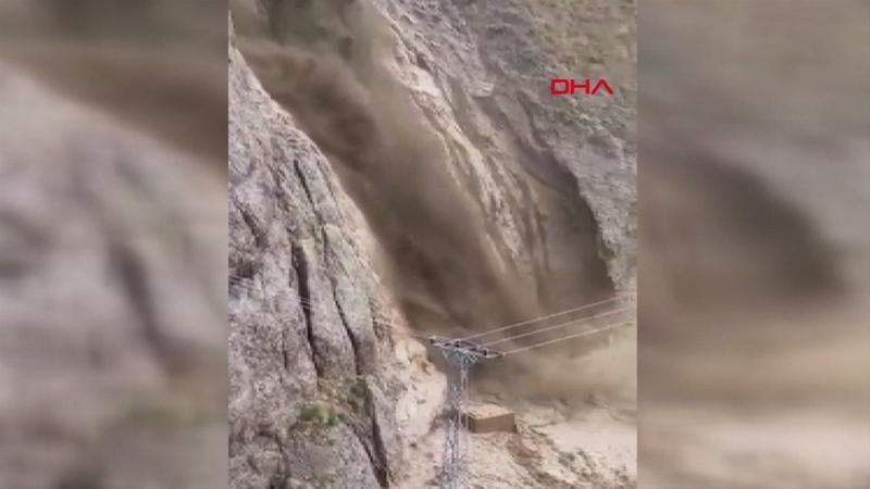Hakkari'de meydana gelen heyelan kamerada