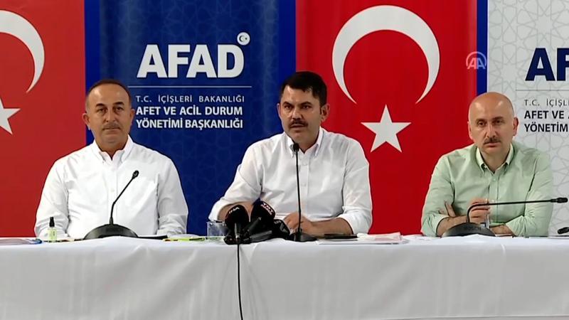 Bakanlar Mevlüt Çavuşoğlu, Murat Kurum ve Adil Karaismailoğlu, Manavgat'ta açıklama yaptı