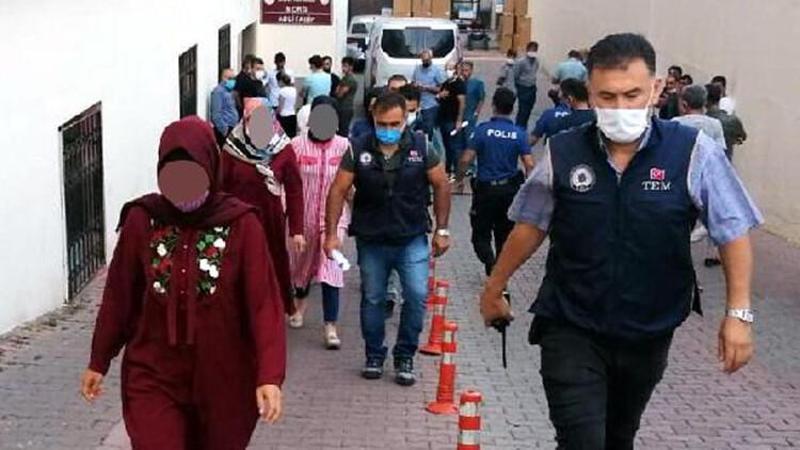 FETÖ'nün polis eşlerinden sorumlu 'mahrem imam'larına operasyon: 4 gözaltı