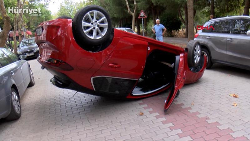 Bakırköy'de ara sokakta ters dönmüş otomobil görenler gözlerine inanamadı