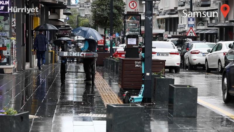 Samsun'da sağanak yağış etkili oldu