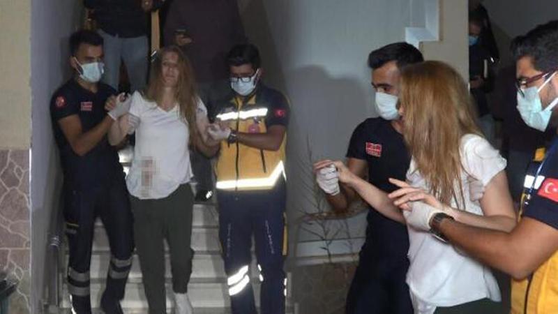 Mutfakta hırsızla karşılaşan kadın dövülüp, bıçaklandı