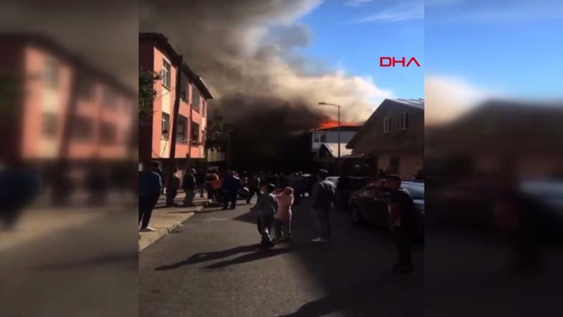 Sultanbeyli'de bir fabrikada yangın çıktı