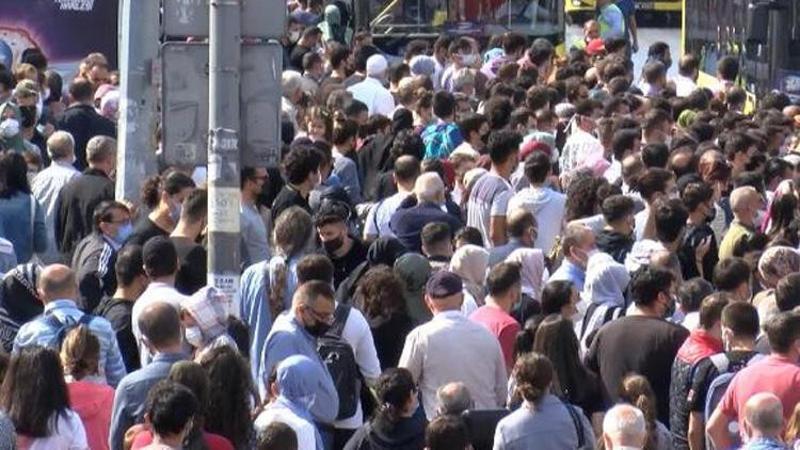 İstanbul Şirinevler'de insan seli