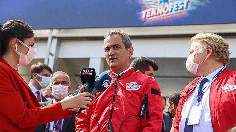Milli Eğitim Bakanı Özer, TEKNOFEST'te açıklamalarda bulundu