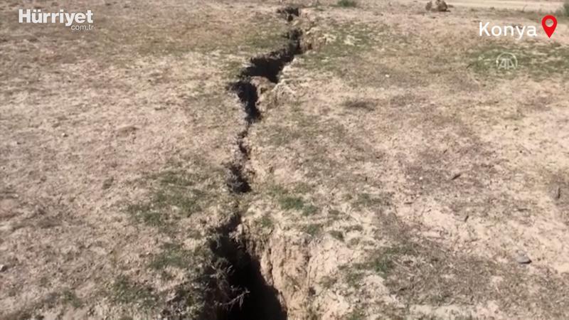 Konya Ovası'ndaki yarıklar yerleşim yerlerine ulaştı! Kilometrelerce uzunlukta...