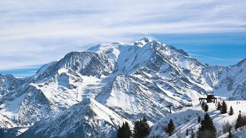 Avrupa’nın en yüksek dağı Mont Blanc kısalıyor