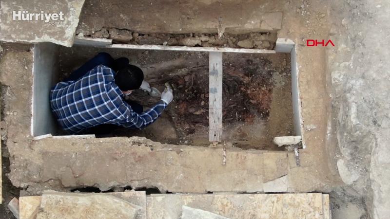Zeytinburnu'ndaki kazı çalışmalarında "sandık tipi mezar" ve "lahit mezar" bulundu