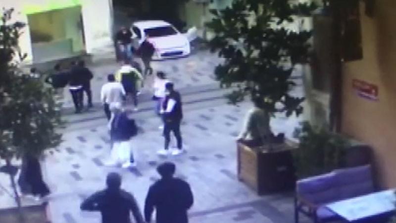 İstiklal Caddesi'nde "yolu açar mısınız?" diyen kişi kalçasından vuruldu