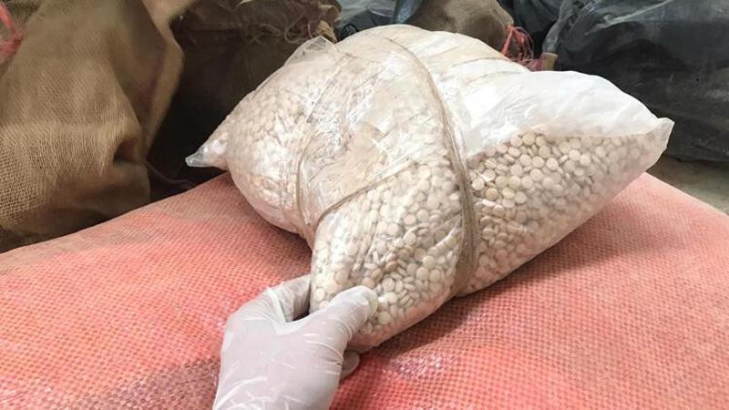 Şanlıurfa'da depoda 590 bin uyuşturucu hap ele geçirildi