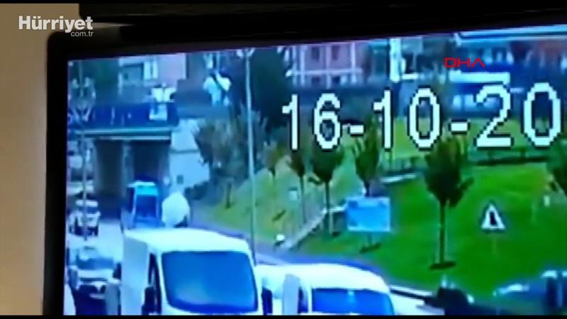 Çekmeköy'de hafif ticari araç kaldırımda bekleyenlere çarptı