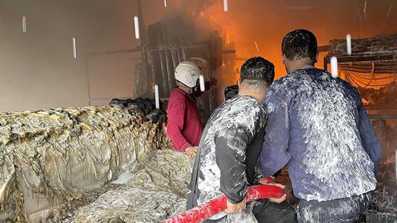 Fethiye ilçesinde sera naylonu satan iş yerinde yangın