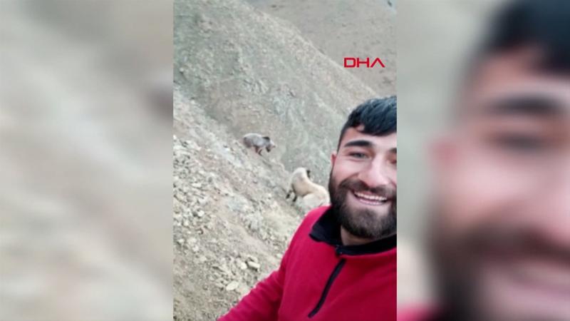 Ayının peşinden koşup, yaklaşarak selfie çekti!