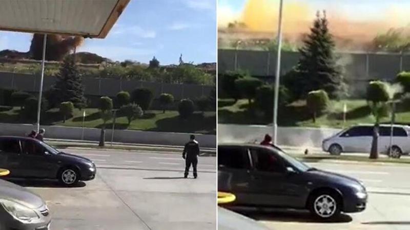Dinamitle patlattılar, kaya parçaları bir kişiyi yaraladı, 2 araca zarar verdi! O anlar kamerada