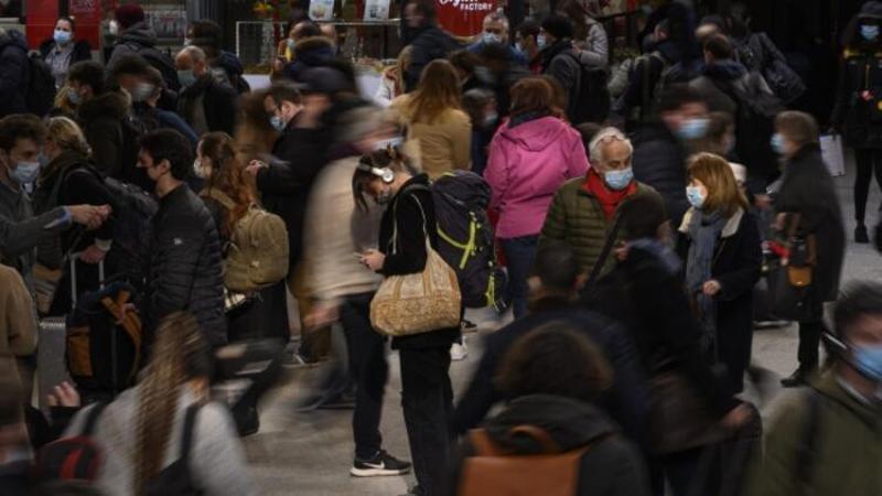 Virüs, bir kez daha değişime uğradı! Yeni varyantın adı: AY.4.2