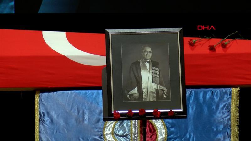 Prof. Dr. Orhan Oğuz, son yolculuğuna uğurlandı