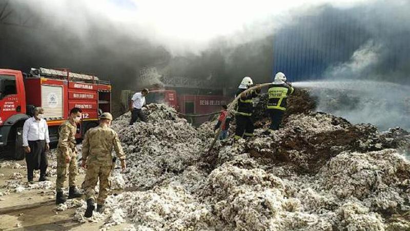 Adıyaman’da çırçır fabrikasında yangın