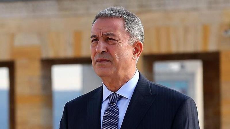 Milli Savunma Bakanı Akar'dan Yunan heyete Türkiye daveti