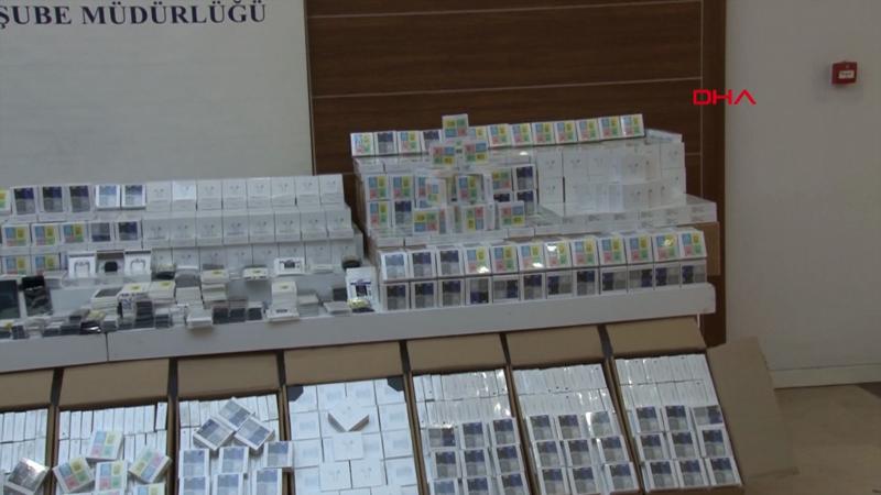 İstanbul'da 84 milyon liralık sahte telefon aksesuarı ele geçirildi