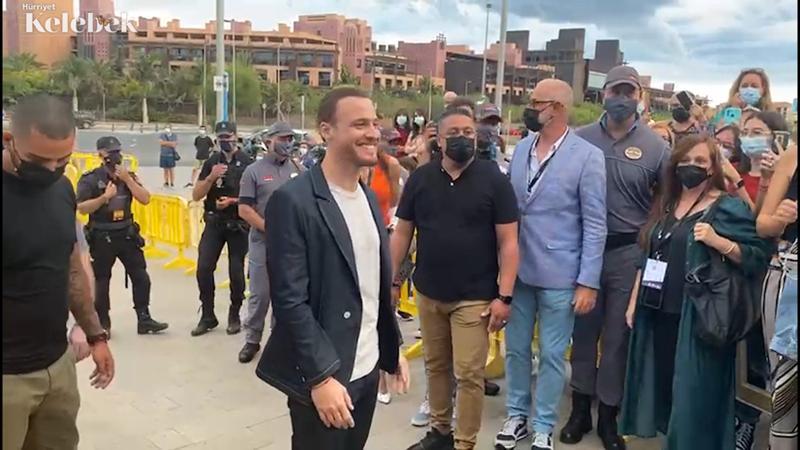 İspanya'da Kerem Bürsin izdihamı