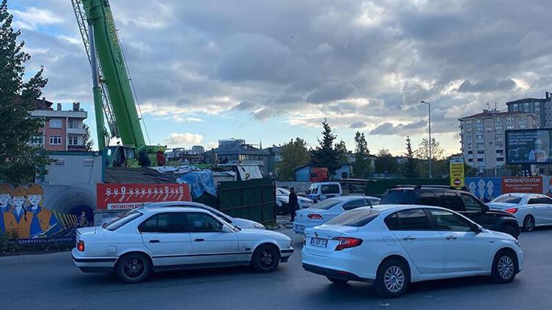 Ataşehir'de metro inşaatında vinçten düşen işçi yaralandı
