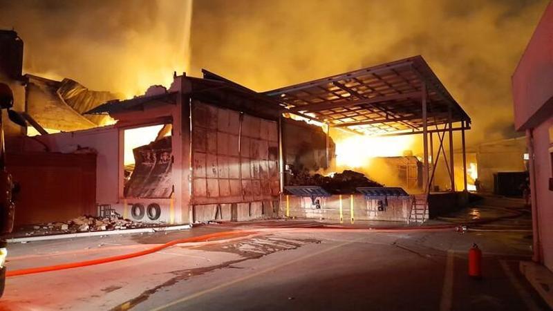 Esenyurt'ta fabrika yangını