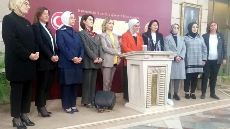 AK Partili kadın vekillerden Lütfü Türkkan'a tepki