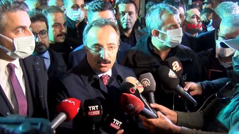 İçişleri Bakan Yardımcısı İsmail Çataklı, Malatya'da enkaz bölgesinde açıklama yaptı