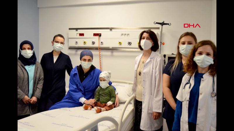 2 yaşındaki Ömer Asaf, 2 kanser türünü de yendi