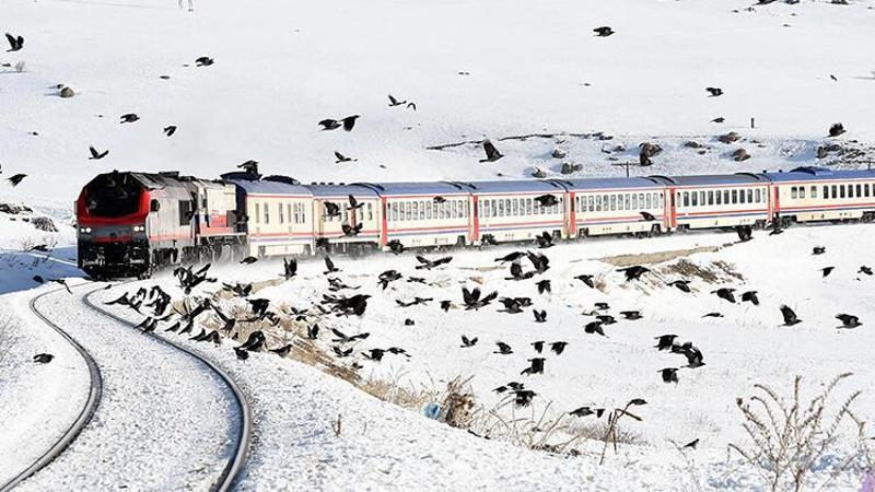 Bakan Karaismailoğlu: Turistik Doğu Ekspresi'miz 15 Aralık'ta seferlerine yeniden başlıyor