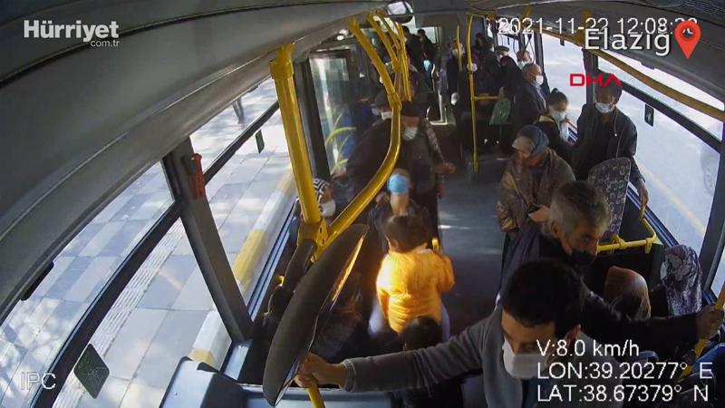 Otobüste rahatsızlanan yolcuyu güzergahını değiştirip hastaneye yetiştirdi