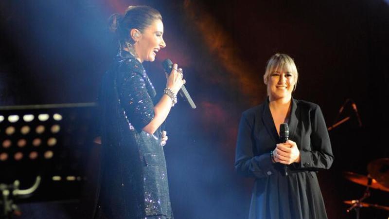 Sıla, Zeynep Avcı’yı sahnesinde ağırladı