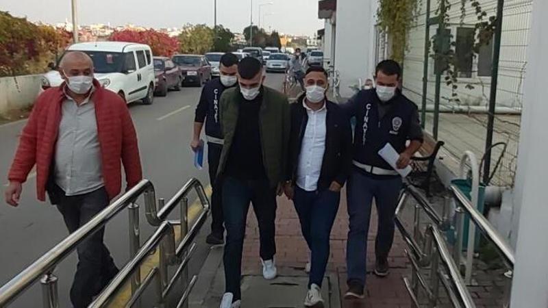 Kırmızı ışıkta cam silme kavgası: 3 yaralı