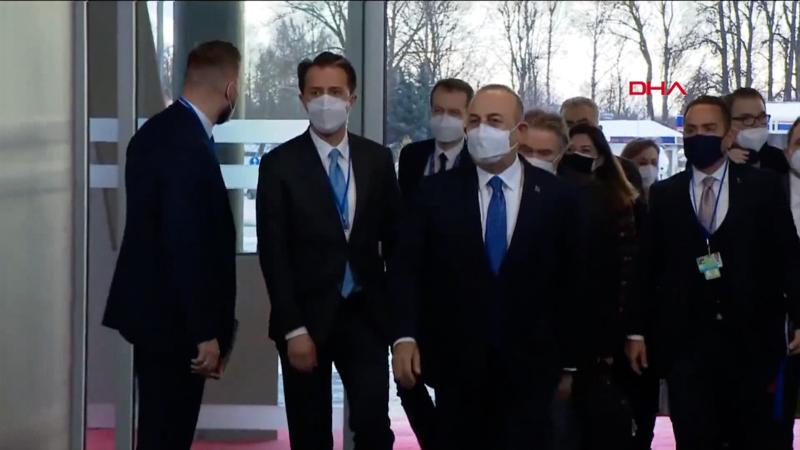 Bakan Çavuşoğlu, NATO ATTA Kongre Merkezi'nde