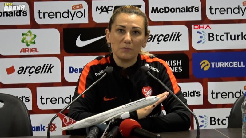 Necla Güngör Kıragası: Takımımla bir kez daha gurur duydum