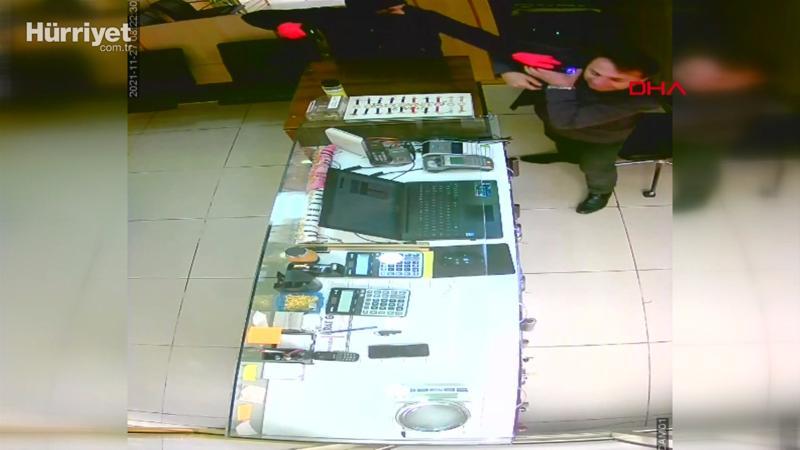 Kurusıkı tabanca ve elektroşok cihazıyla soyguna kalkışan şüpheli yakalandı