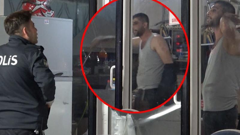 Ayağına savcı isteyip döner bıçağı ile kendini restorana kilitledi