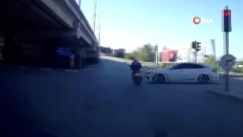 Ölümden dönen motosiklet sürücüsünün o anları!