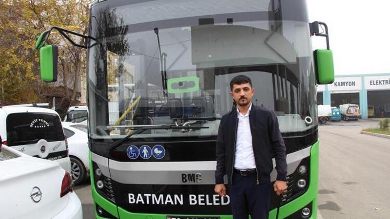 Batmanlı şoför otobüste unutulan yaklaşık 200 bin lira değerindeki altını polise teslim etti