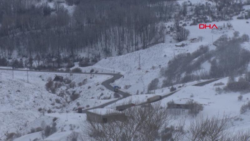 Tunceli'de kar yolları kapattı