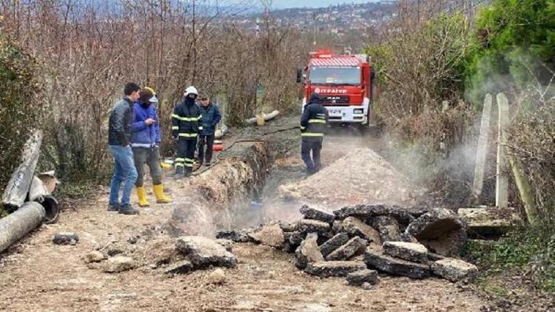 Kartepe'de doğal gaz boru hattının delinmesi paniğe neden oldu