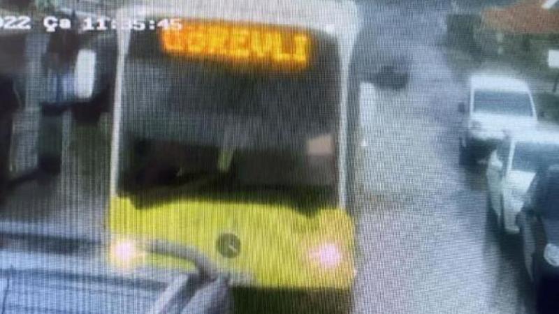 Korku dolu anlar! Şile'de dev dalgalar İETT otobüsünün camını kırdı